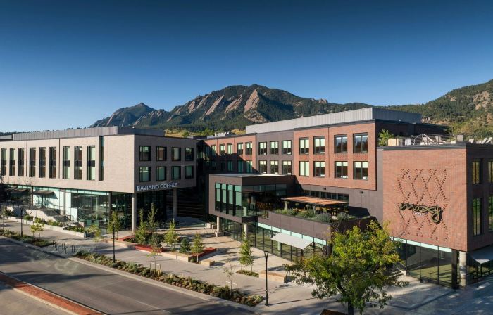 Moxy Boulder