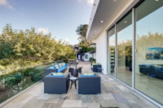 Pool & Coastline Views: Luxe La Jolla Home