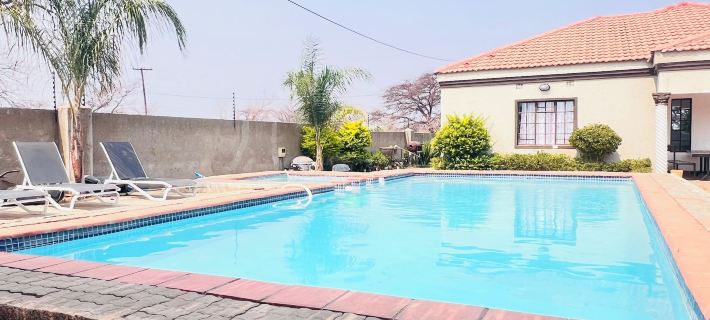 Gem Villa Inn Hotels in Chobe