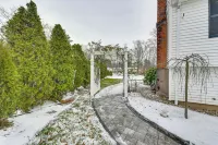 Spacious Yard w/ Gazebo: Charming Windsor Retreat