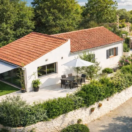 Detached 2-Bedroom House with Private Garden and Terrace. Quiet Location and Pool