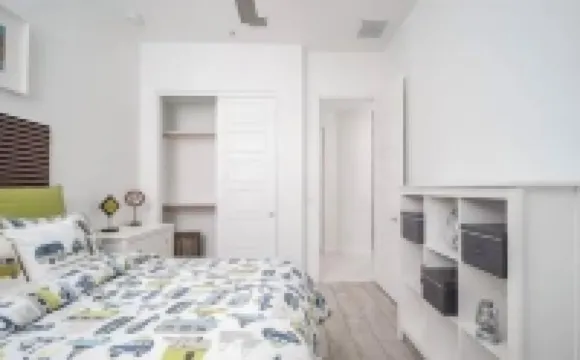 Spacious 4-bedroom house with WiFi, fitness room in adorable Buckeye