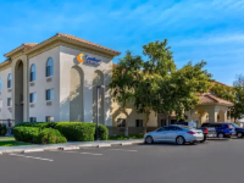 Comfort Inn & Suites Phoenix North - Deer Valley Hotel a Phoenix
