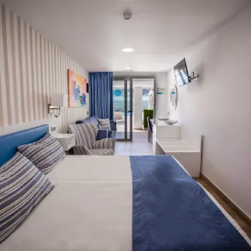 IG Nachosol Atlantic & Yaizasol by Servatur - Adults Only