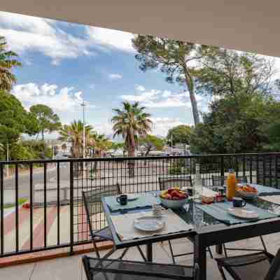 Le Cyrnos Dining/Meeting Rooms