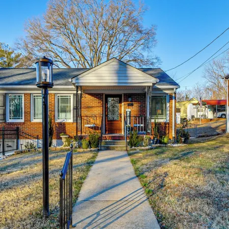 Stay Near Averett & Caesars! Cozy Home w/ Patio