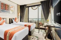 April Hotel - Balkon