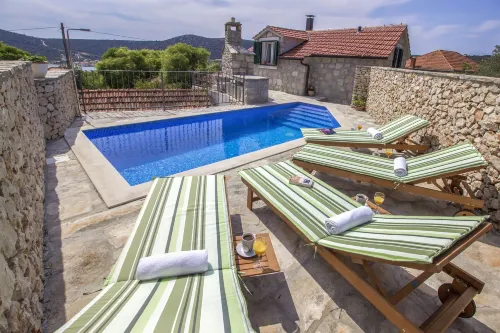 Dalmatian Stone Villa Burica