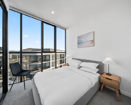 Apartment with Gym and Indoor Pool Access Hotels in Phillip