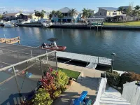 Gulfview Luxury Villa - Waterfront, Spacious, 5 Bed, Heated Pool, Direct to Gulf