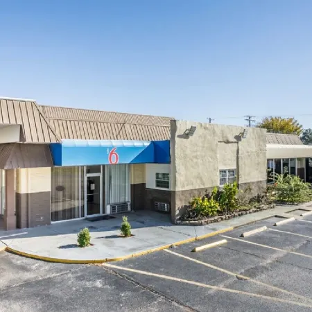 Motel 6 Brinkley, AR
