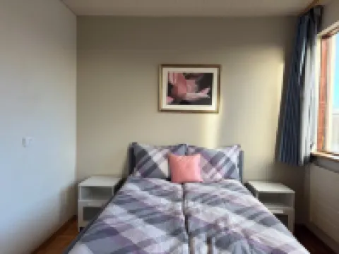 3Br Keflavík Home, Sleeps 7,  8 Min to Kef Airport Hotels in 