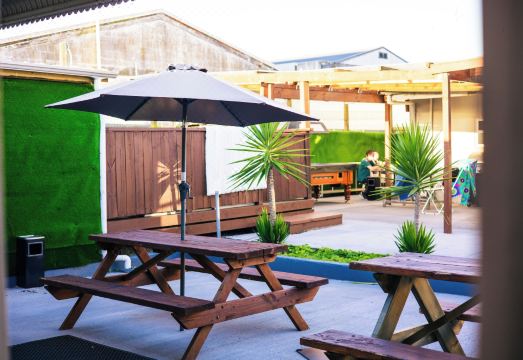 플라잉 피그 백패커스 로토루아