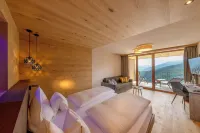 Tratterhof Mountain Sky Hotel