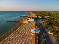Comfortable Retreat by the Beach - parking
