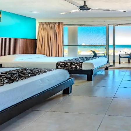 Hotel & Suites Domani Hotels in Progreso