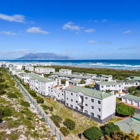 Big Bay Beach Club 21