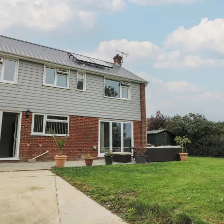 Walmer Court Farmhouse