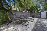 Total Oasis @  Private Villa in Hollywood FL for a large groups 3 Miles to beach - Villas