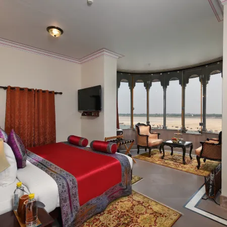 BrijRama Palace, Varanasi - by the Ganges