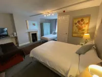 The Red House Hotels in Grantham