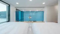 Namhae Daonhae Pool Villa - ペンション
