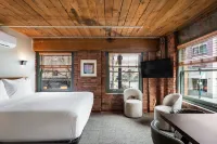 Block House - Condos
