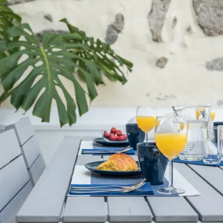 GuestReady - Sunny patio paradise in Porto
