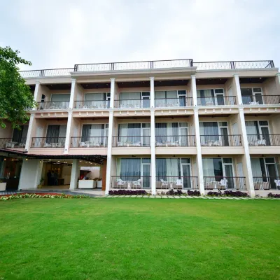 Hotel Aviral Ganga Hotels near Ramnagar Fort
