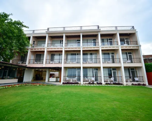 Hotel Aviral Ganga Hotels in Varanasi