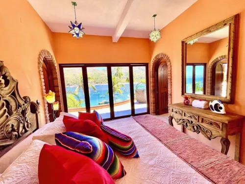 Penthouse in Yelapa, Brand New and Luxurious Casa, Sleeps 8 very comfortably