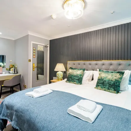 Waterhead Rooms & Suites - Parking and Light Breakfast