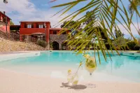 Leonardo Resort - Pools