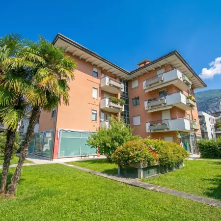 Domus Raffaella - Happy Rentals