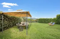 La Luna Nel Lago Lake View Garden - Happy Rentals - Homestay