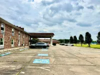 University Inn of Carbondale - 주차장