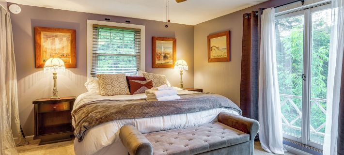 3 Mi to Mount Snow: Spacious West Dover Home Hotels in Windham County