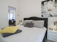Charming & Modern 3Br Apt in the Heart of Asti Hoteles en Asti
