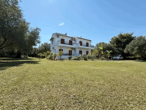 Captains Studios & Apartments