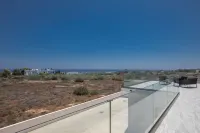 Villa Sienna, Fabulous 6Bdr Protaras Villa - parking