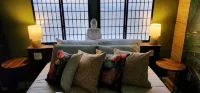 Zen Retreat-jacuzzi, Kitchenette, Walk to fun - Condos