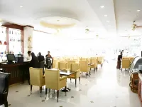 The Grand Lodge Pattaya - parking