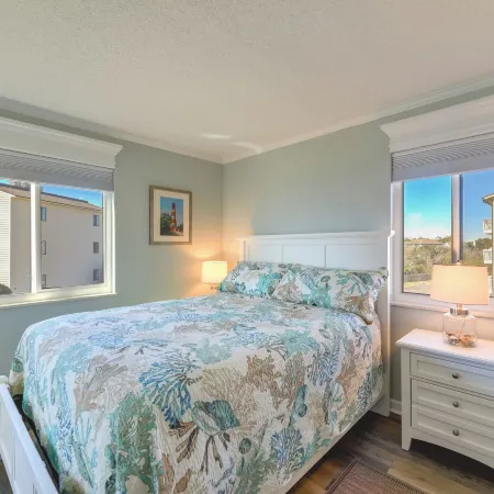 Emerald Isle Vacation Rental w/ Resort Pool!