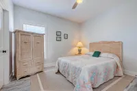 Bayfront Dauphin Island Home w/ Beach Access! - Bãi biển