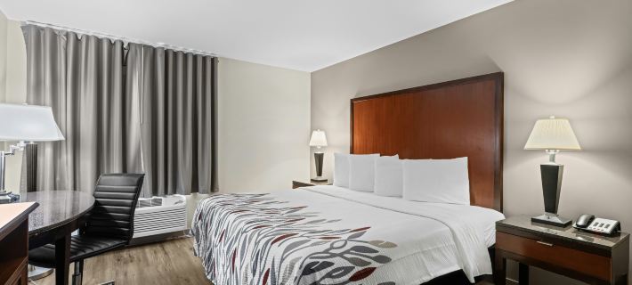 Red Roof Inn Gurnee - Waukegan Hotels in Lake County