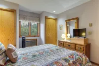 Condo on First Green w/ Deck at Schuss Mountain! - 3-Star