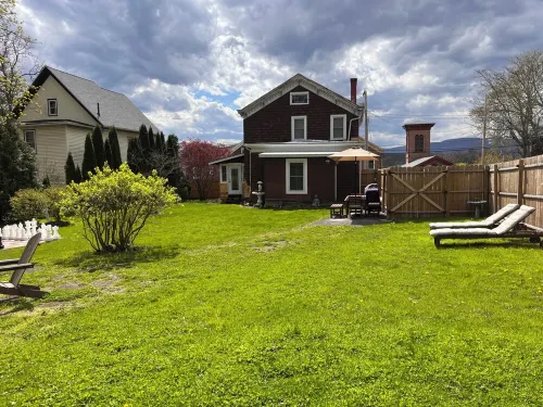 Catskill Ski Hike Lake Pet Main St Pool - 3-Star