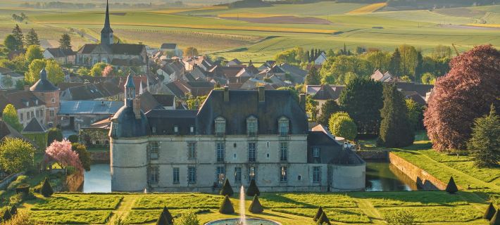 Le Château d'Etoges - Champagne Hotels in Marne
