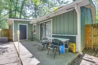 Private Yard w/ Grills! Convenient Tallahassee Gem - 2-نجوم