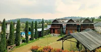 Oase Resort Bandung - parkir